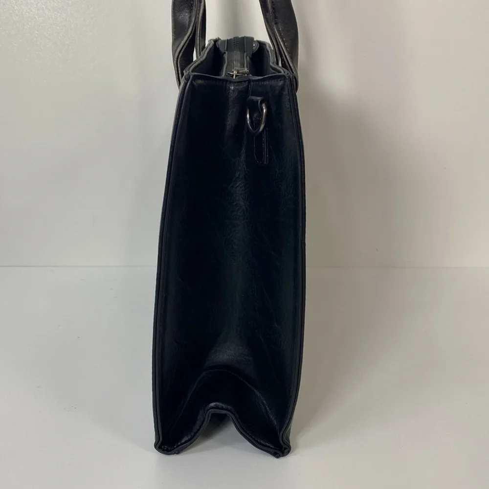 Wrangler Carry All Tote/Crossbody Black - Picture 4 of 14